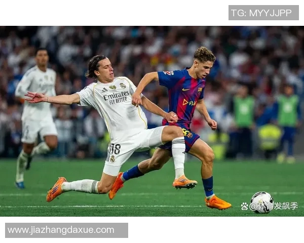 皇马客场惨遭马德里竞技绝杀,下轮必须全力拼搏